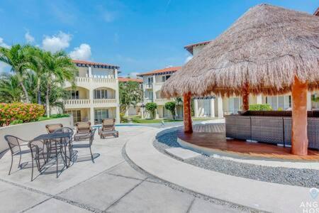 Apartamento Pool, Gazebo, Parking, 2 Blocks To Beach & 5th Ave